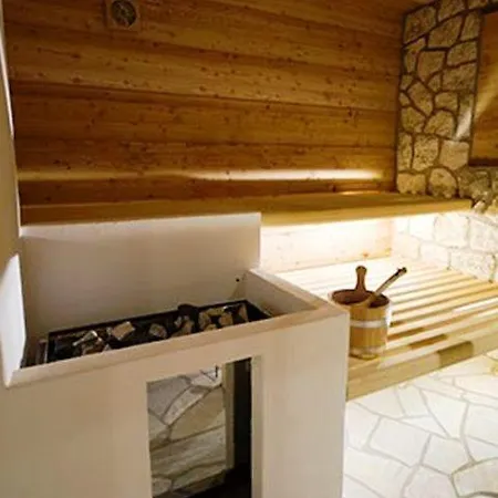 Hotel Arnica Mountain