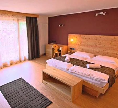 Hotel Arnica Mountain