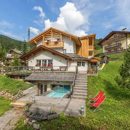 Arnica Mountain Hotel