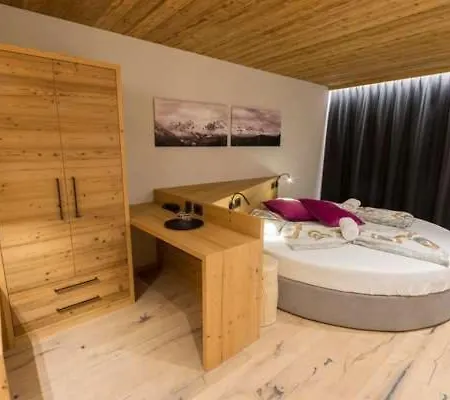 Hotel Arnica Mountain Soraga