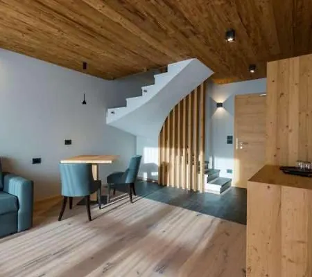 Arnica Mountain Hotel